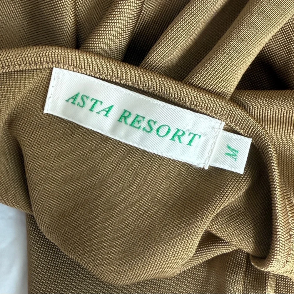 Asta resort chloe dress in gold size Medium! Seen on alix Earle - Picture 11 of 12